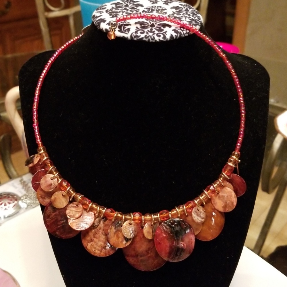 Shell necklace - Picture 3 of 3